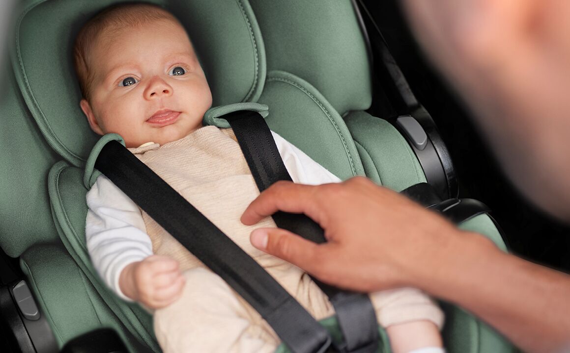 FLEX BASE 5Z - newborn car seat | Britax Römer