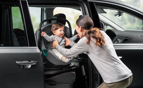 BABY-SAFE 3 i-SIZE - newborn car seat