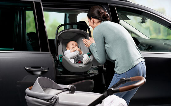 BABY-SAFE iSENSE infant car seat