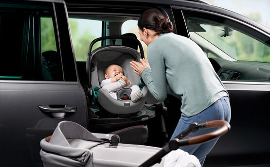 BABY-SAFE iSENSE infant car seat