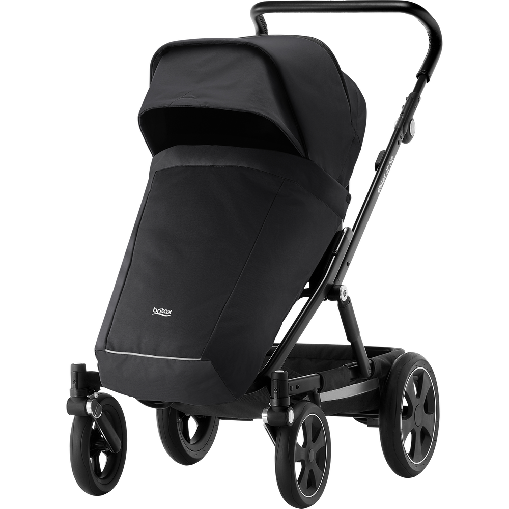 https://www.britax-roemer.com/dw/image/v2/BBSR_PRD/on/demandware.static/-/Sites-britax-master-catalog-eu/default/dwfafbcedb/images/large/4142/2022/08_BRITAX_GO_BIG2_BlackChassis_CosmosBlack_02_FWFApron_2017_72dpi_2000x2000.png?sw=1000&sh=1000&sm=fit